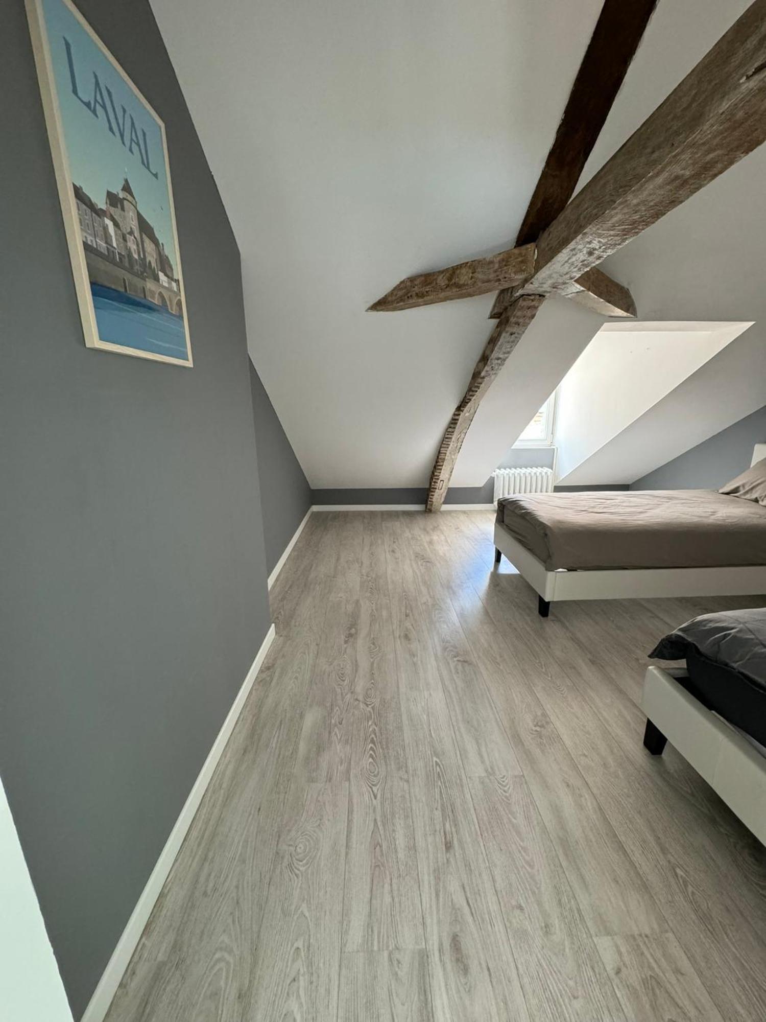 Appartement En Centre-Ville - Local Velos Disponible Майен Екстериор снимка