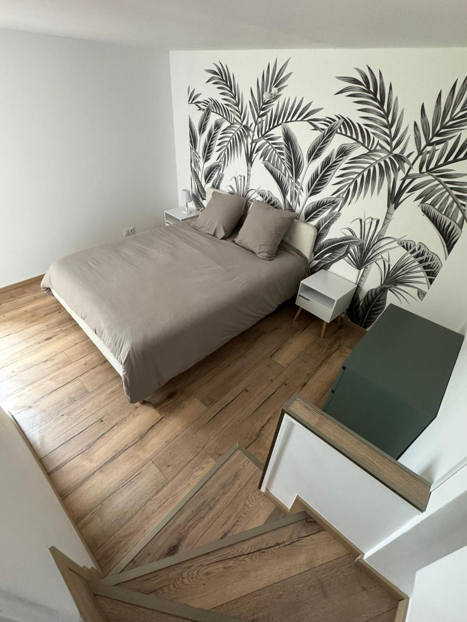Appartement En Centre-Ville - Local Velos Disponible Майен Екстериор снимка