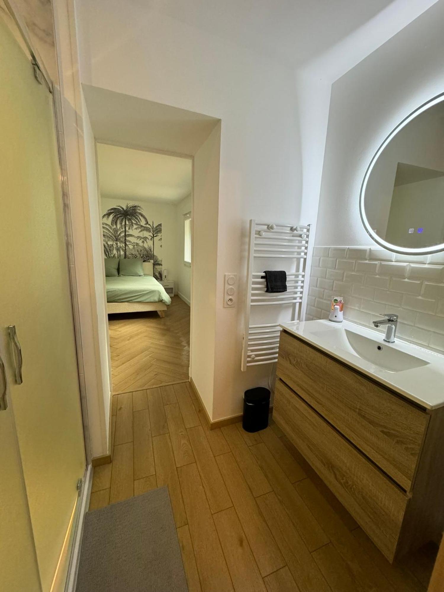 Appartement En Centre-Ville - Local Velos Disponible Майен Екстериор снимка